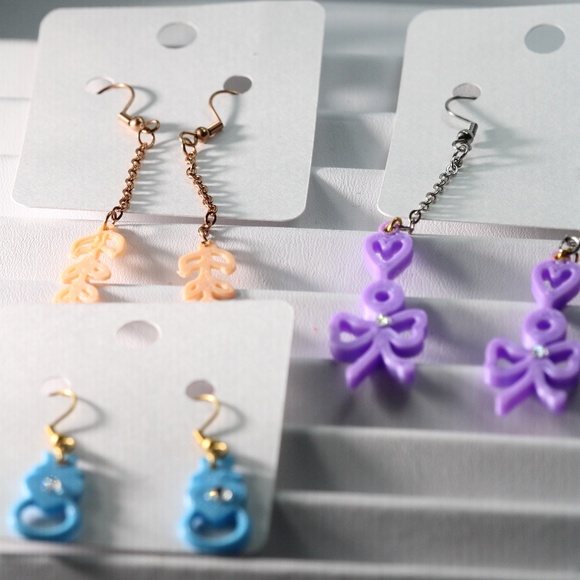 Set of Interchange EARRINGS SET OF THREE Pairs New - Picture 1 of 3